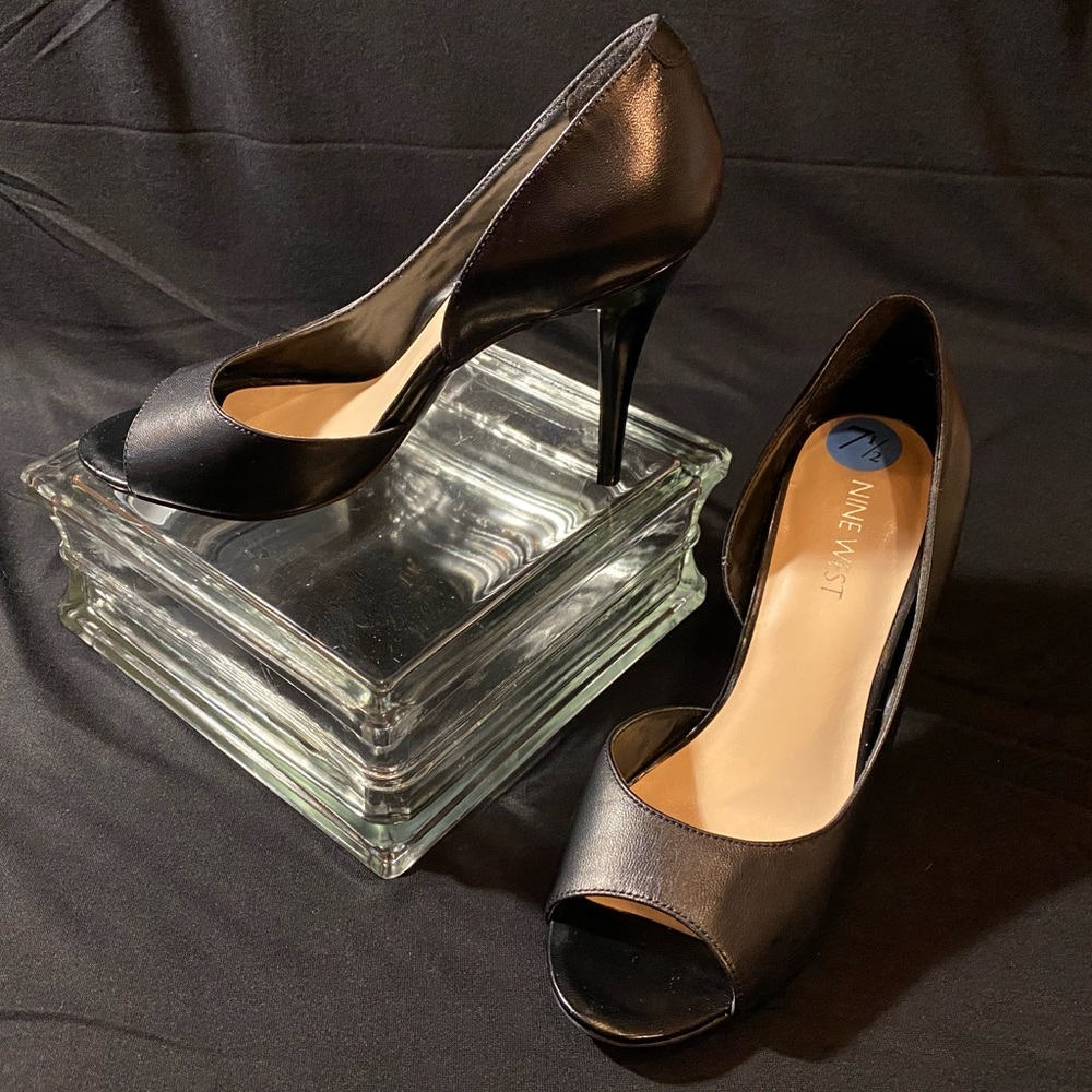 Nine West black open toe heel pumps